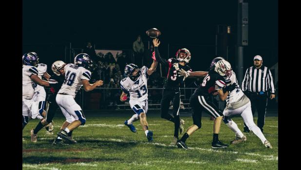 Will Stark completes a pass to Ender.